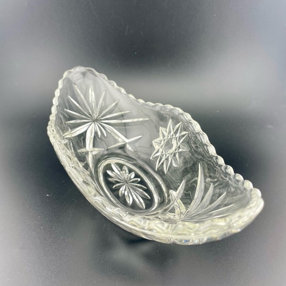 Vintage, Starburst Oblong Candy Dish, Prescut Clear Glass, by Anchor Hocking - Picture 5 of 7